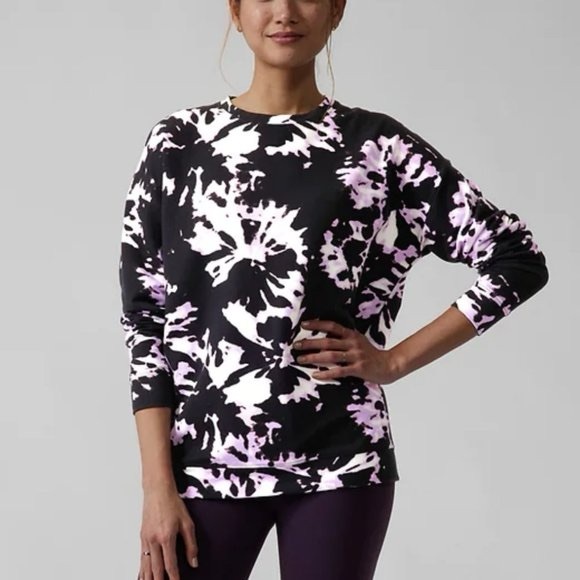 Athleta Tops - ⭐️ Athleta Balance Printed Pullover Willow Elfin Purple Tie Dye Size MEDIUM